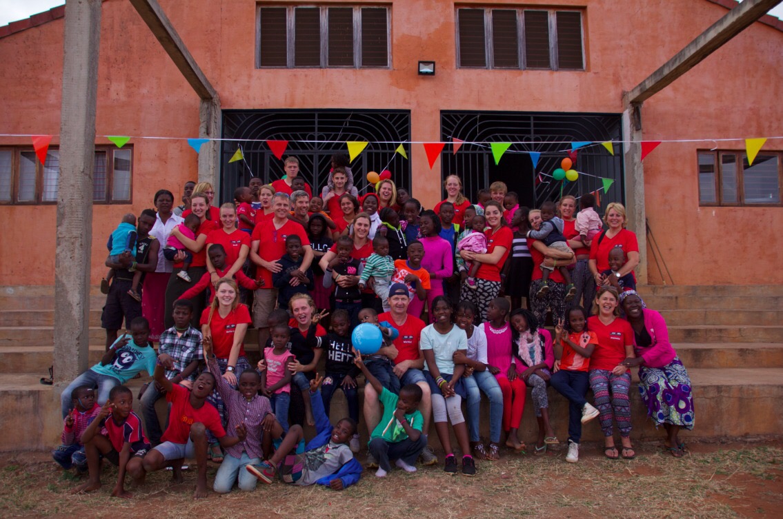 Groepsfoto van de groepsreis in 2017 naar Mozambique